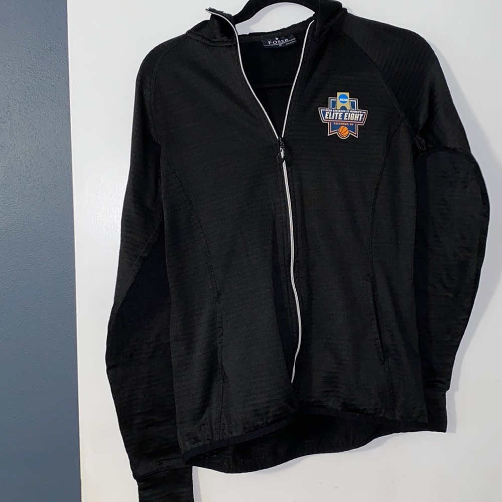 Fitted sport full zip hoodie. Black. Medium. NCAA Elite 8 logo